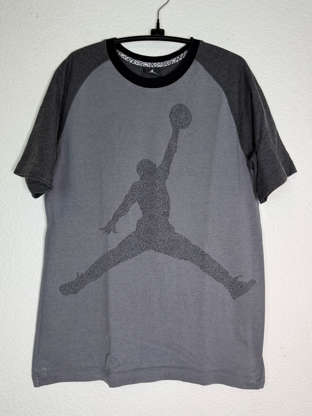 Jordan 3 Cement Gray‎ Jumpman Elephant Print Men’s Tee, 689013-065, Size M